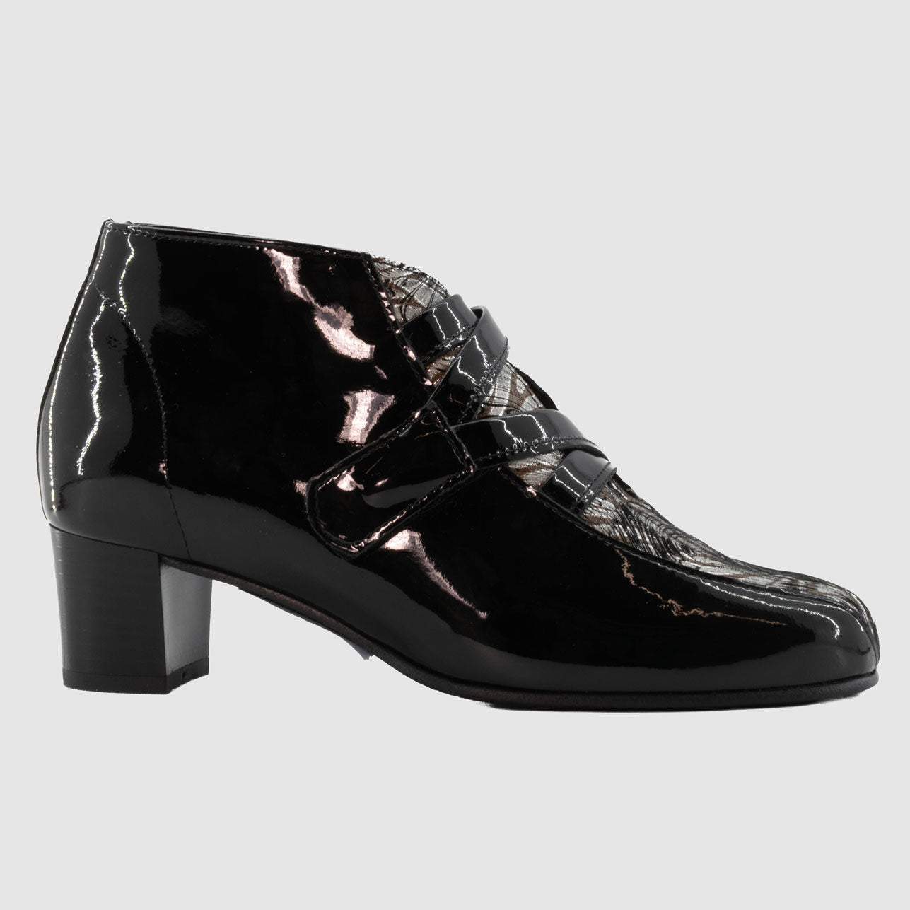 Chaussure-Femme-houcke-zele-vernis-noir-cuir-imprime-bottine-side