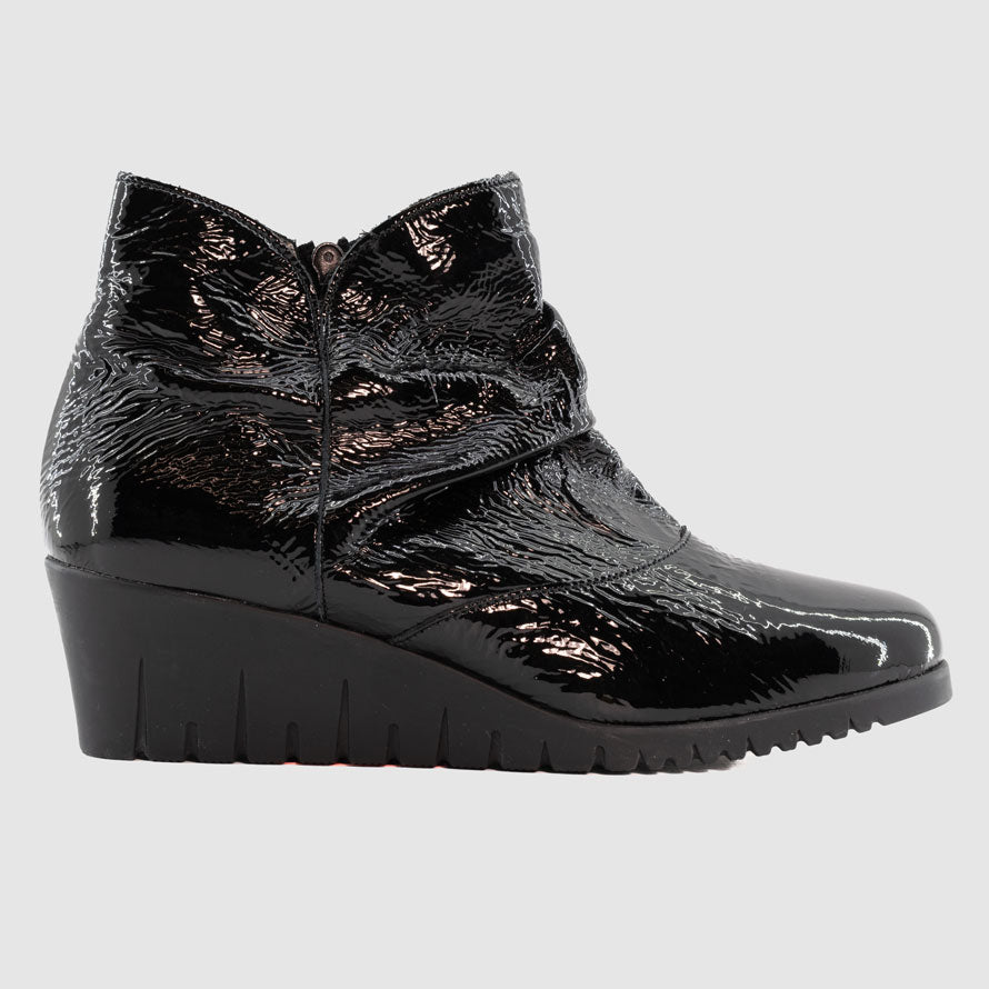 Destockage-Chaussure-Femme-pedi-girl-cocker-vernis-noir-cuir-bottillon-Side